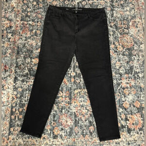 LANE BRYANT Mid Rise Skinny Jeans size 24